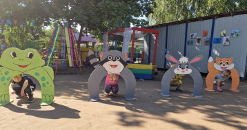 Играем в подвижные игры Играем в подвижные игры.